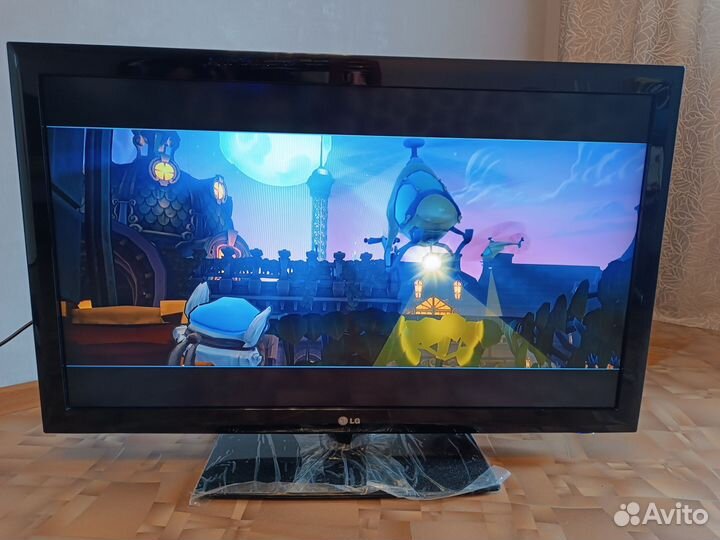 Телевизор LG ЖК