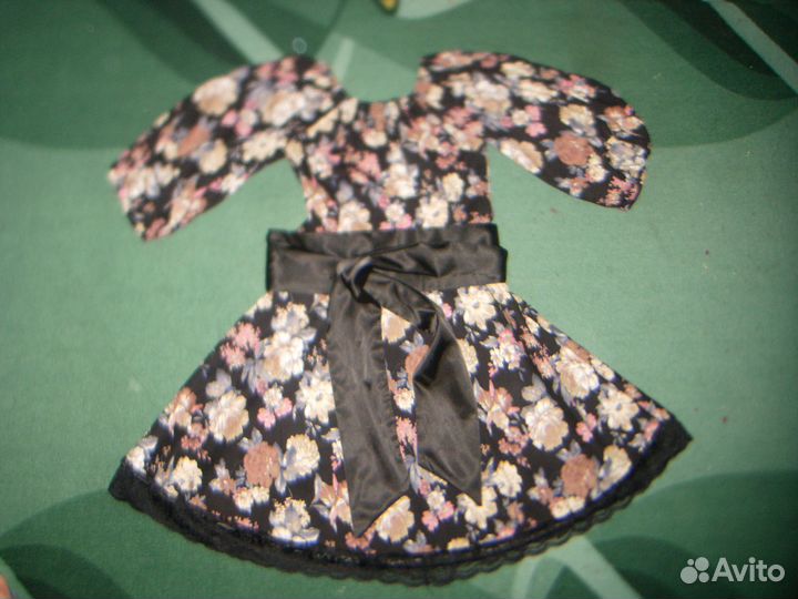 Нарядное платье и туфли