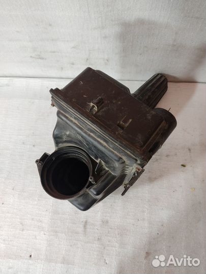 Корпус воздушного фильтра peugeot 607