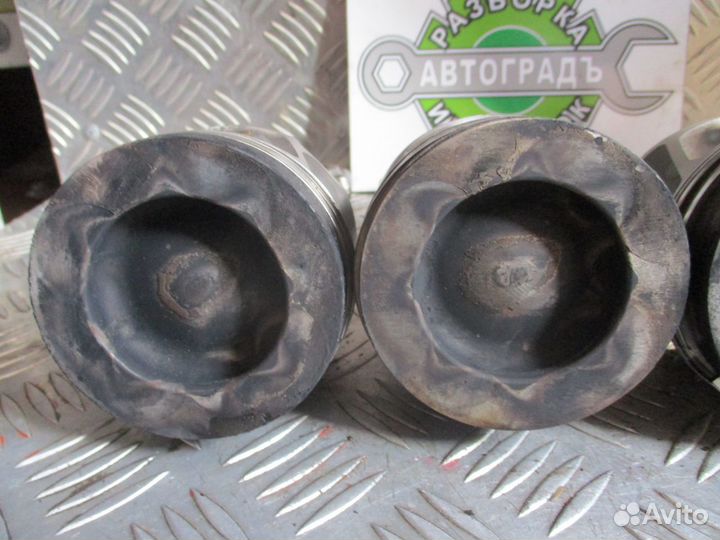 Комплект поршней и шатунов Vw Crafter 2.0 CKT