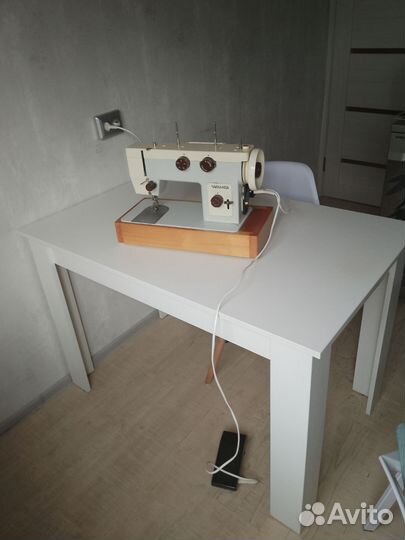 Швейная машина Чайка 143А