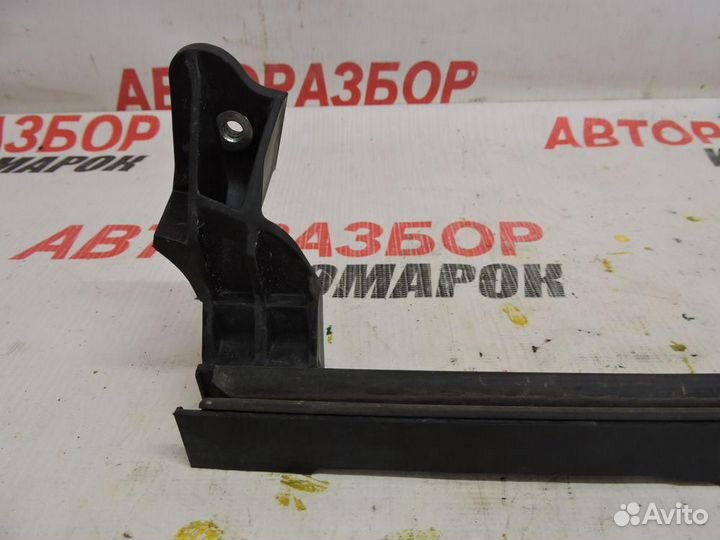 Направляющая стекла двери для Kia Cerato 2 2009-2