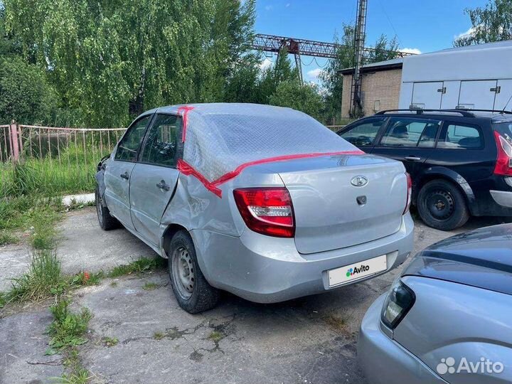 LADA Granta 1.6 МТ, 2018, битый, 52 000 км