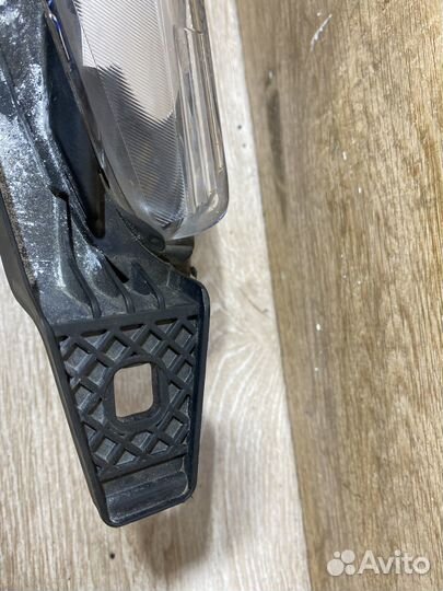 Фара правая Ford Fiesta 6 рестайлинг 142469