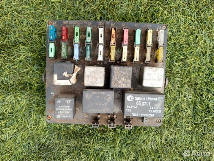Блок предохранителей LADA 2111 универсал 2002
