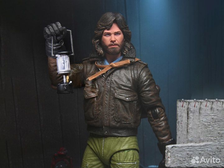 Много фигурок фирмы Neca