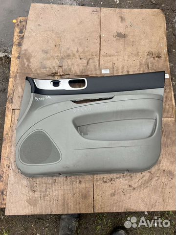 Обшивка двери передняя правая Chevrolet Rezzo