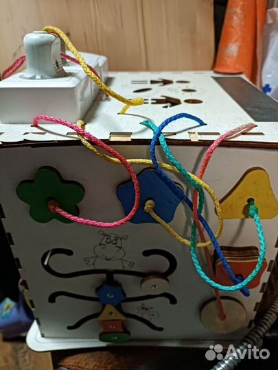 Бизиборд домик