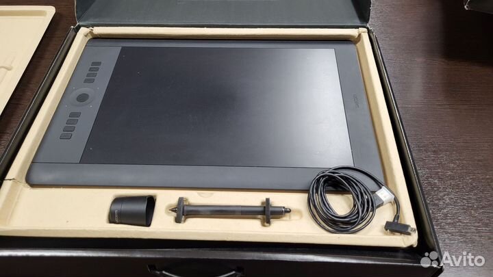 Графический планшет wacom intuos pro L