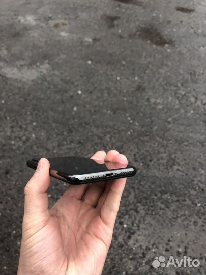 iPhone X, 64 ГБ