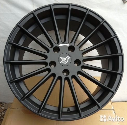 Разноразмерные диски на BMW X5 / X6 Hamann 20 R21