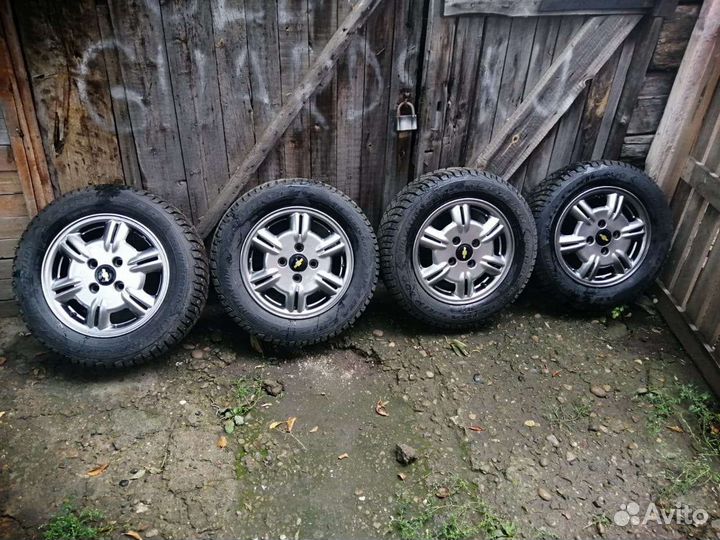 Колеса 195/65/15 на литье 4х114.3 можно раздельно