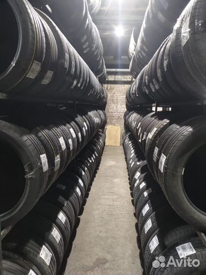 Bridgestone Potenza S001 215/70 R17