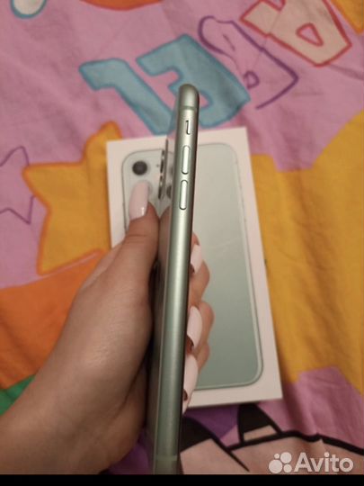 Телефон iPhone 11