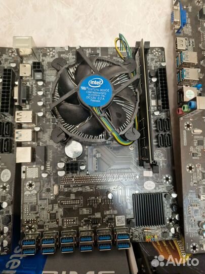 Материнские платы на 12 видеокарт