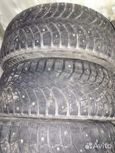 Bridgestone Blizzak Spike-01 245/50 R20 102