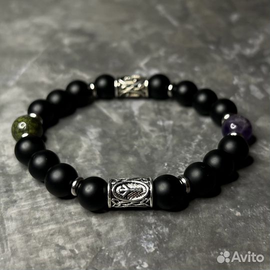 Мужской рунический браслет оберег