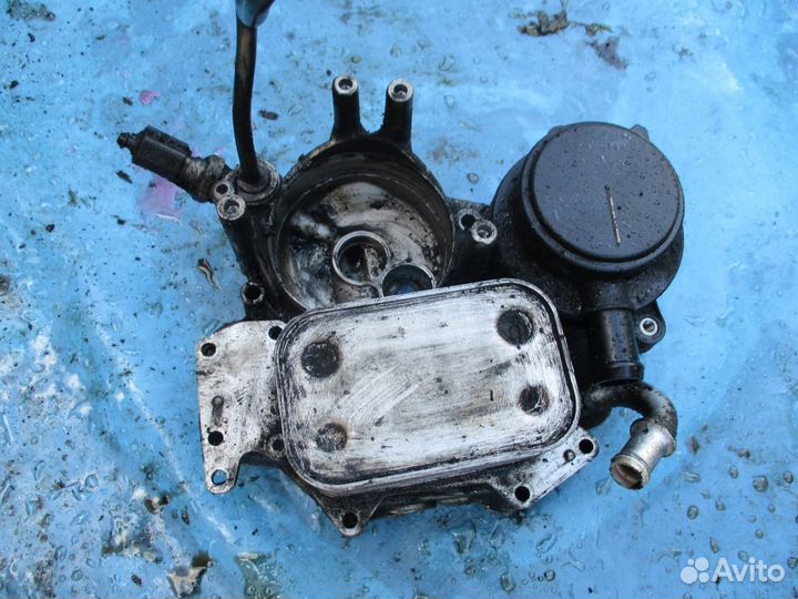 Кронштейн маслянного фильтра Audi A6 C6 3.0 TDI