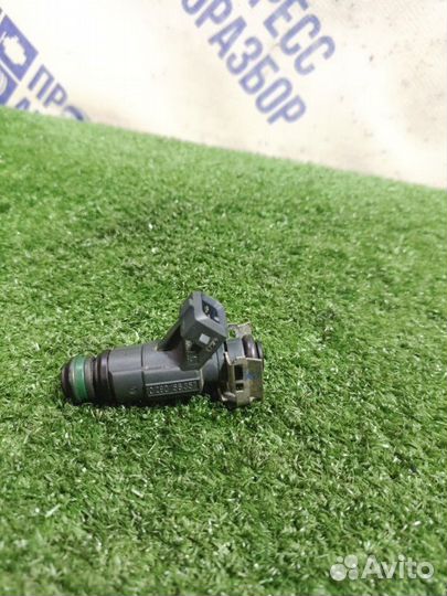 Форсунка топливная Peugeot 206 хэтчбек 1.4 I 75