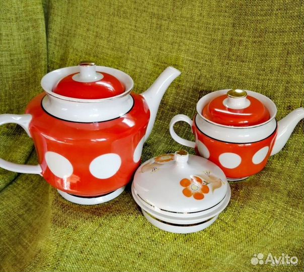 Сахарница, чайник