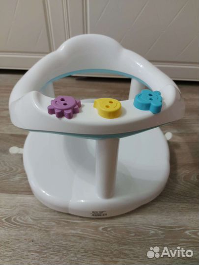 Стульчик для купания в ванной
