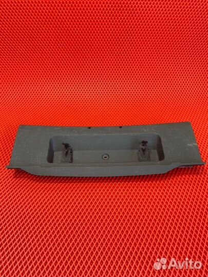 Обшивка багажника задняя Skoda Octavia 5E cjza