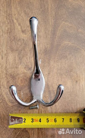 Крючки мебельные