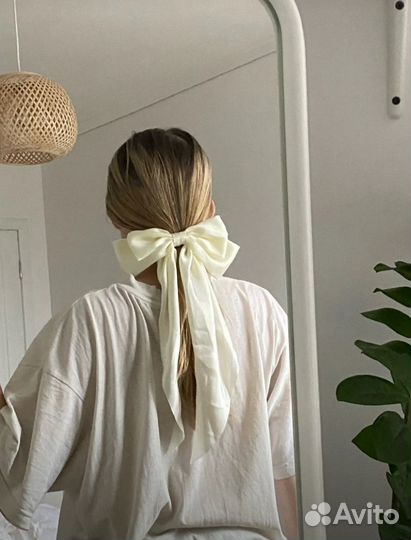 Белый бант, бант-заколка