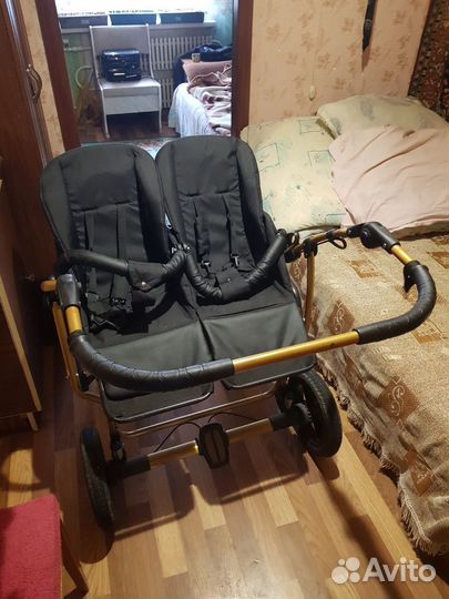 Коляска для двойни