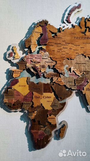 Карта мира из дерева