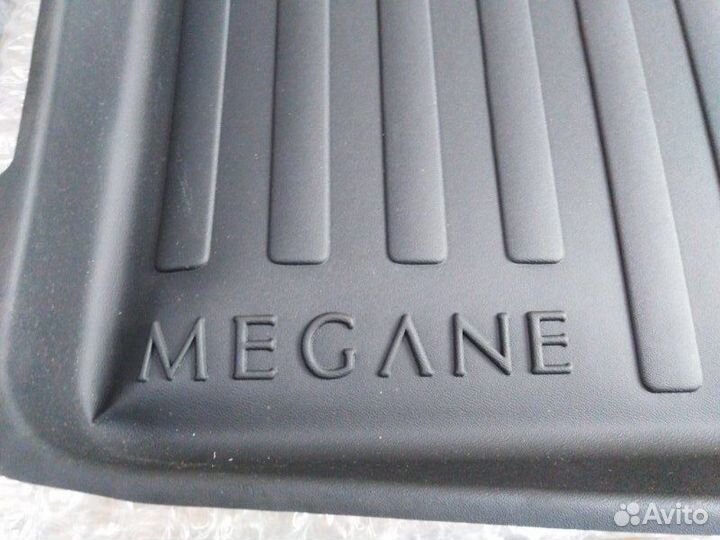 Поддон багажника Renault Megane хетчбек 2002