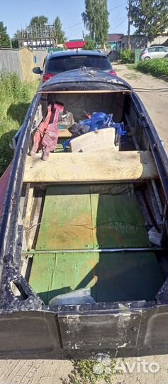 Лодка с мотором