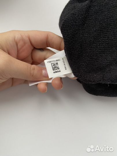 Шапка adidas linear woolie