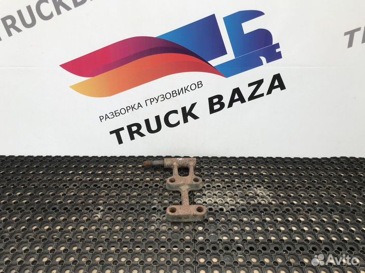 0514522810 Кронштейн крепления амортизатора левый