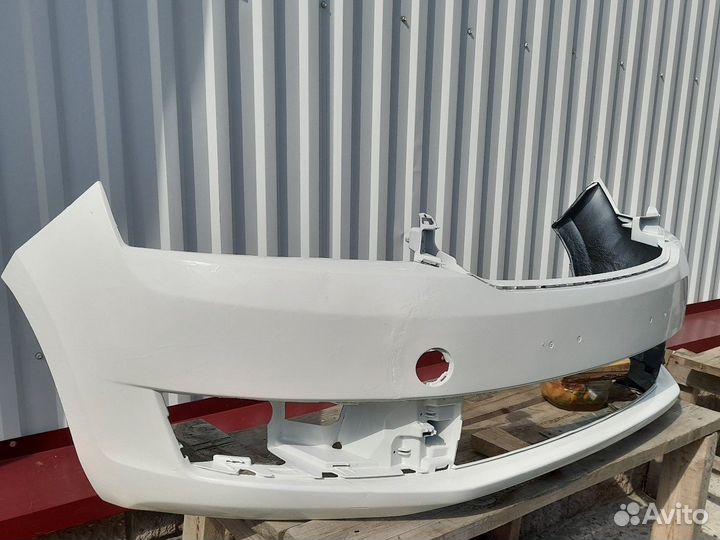 Бампер передний skoda rapid