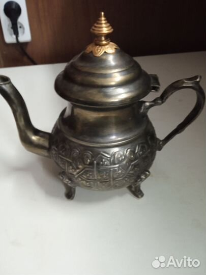 Заварочный чайник, поднос