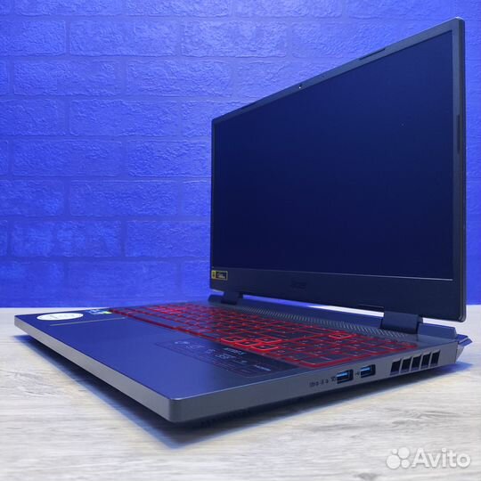 Игровой ноутбук Acer Nitro 5 AN515-58-557Q