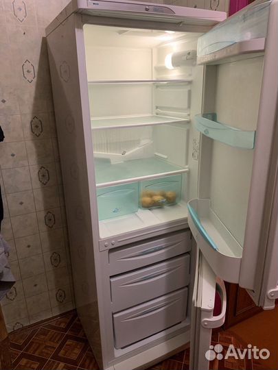 Холодильник Stinol