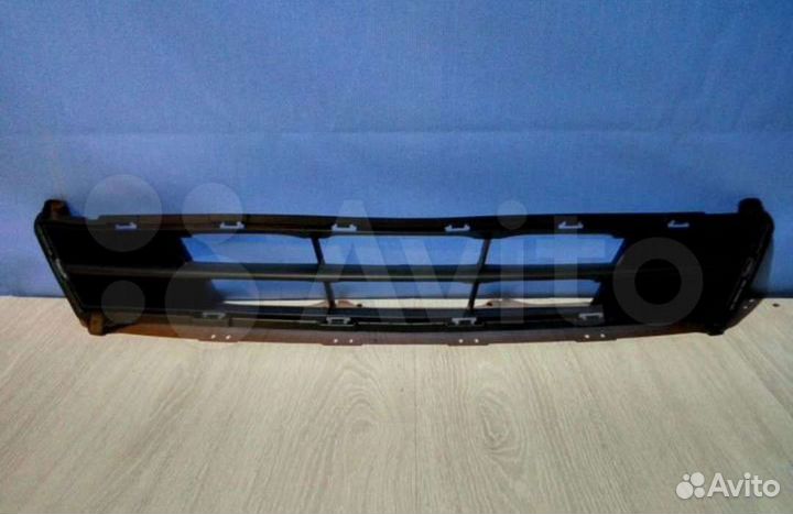 Решетка бампера Hyundai Solaris 14-17