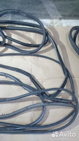 Уплотнители дверей, проемов, багажника Audi A8 D3