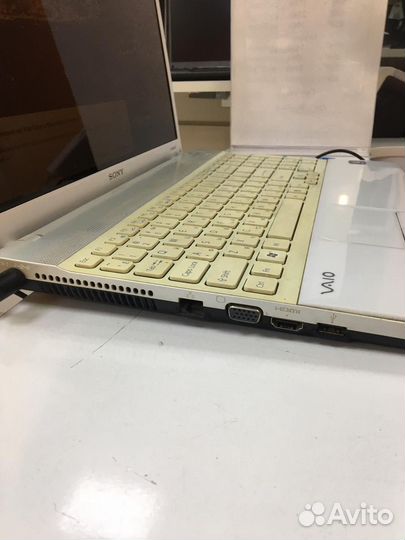 Ноутбук Sony vaio PCG-61611V (9Я)