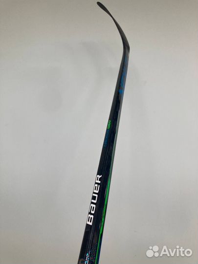 Клюшка Bauer nexus GEO правый, p28, 77 флекс