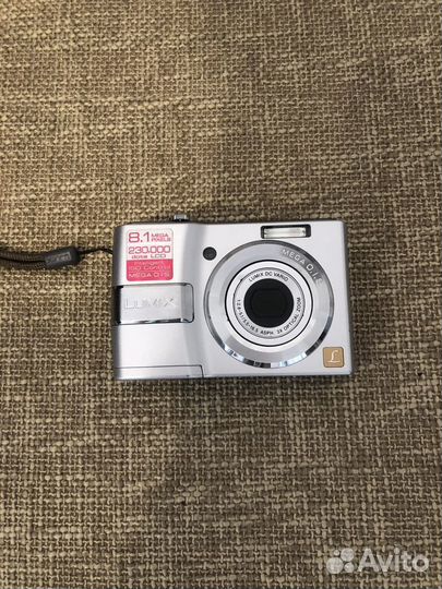 Компактный фотоаппарат Panasonic DMC-LS80