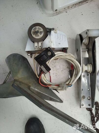 Якорь с лебёдкой для катера