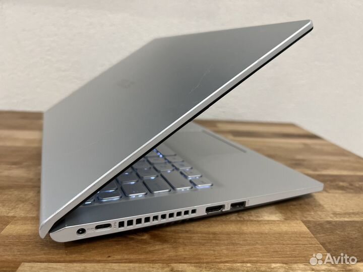 2022 премиум ультрабук Pentum Gold 7505 8Gb SSD256