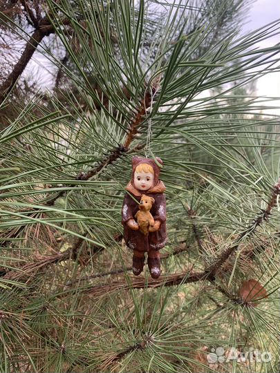 Ватная игрушка Девочка с медвежонком