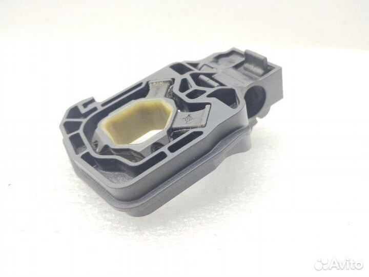 Кронштейн радиатора левый Bmw 5-Series F11 2.5