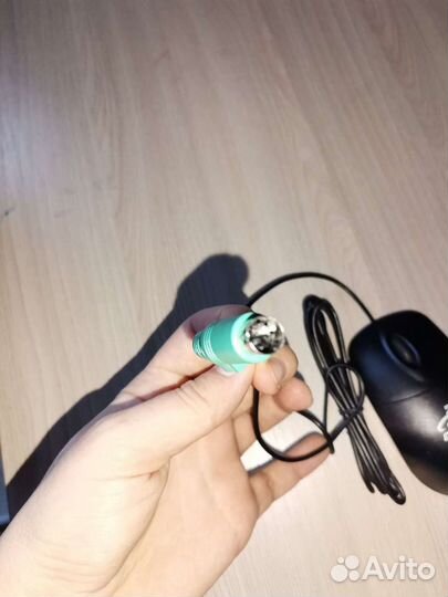 Мыш для компьютера с круглым входом