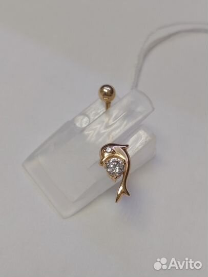 Золотой пирсинг с камнем