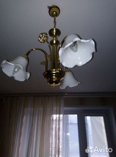 Потолочный светильник и люстры